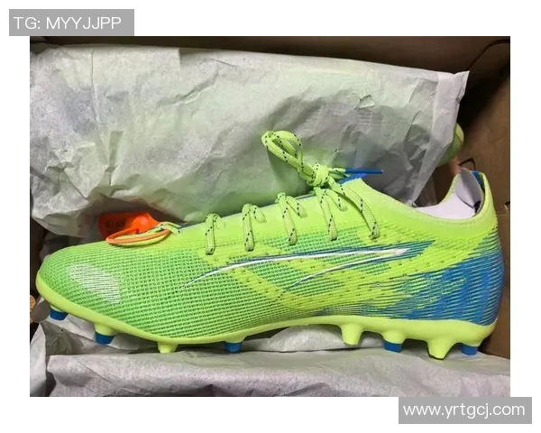 大码球星专用足球鞋推荐适合大脚玩家的高性能装备解析